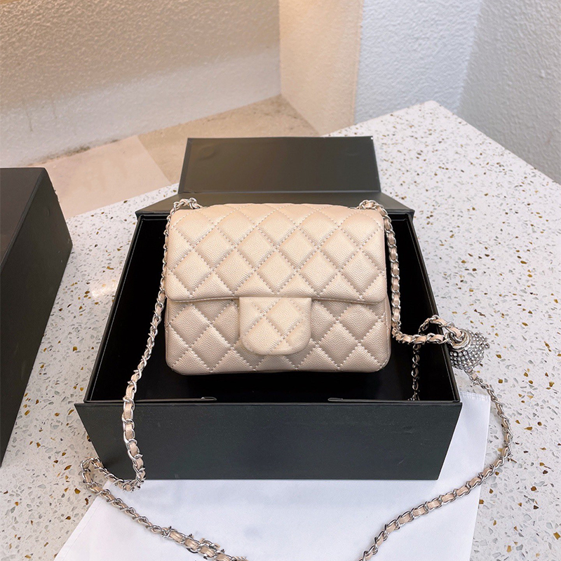 2022 Français Luxe Diamond Ballon Sac à bandoulière à la mode Chaîne de mode FLAP Femme Designer Quilté Sac à main Cuir Classic Perlescent Dame M