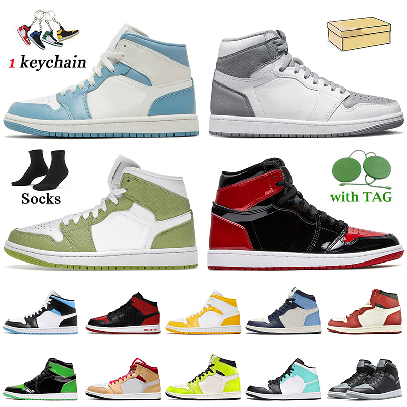 

With Box Jumpman 1 Mens Women Basketball Shoes 1s Green Python Patent Bred Text University Blue Chicago Reimagined High OG Stealth Women Men Sneakers Size 13 Trainers, 20+ 36-46 pink