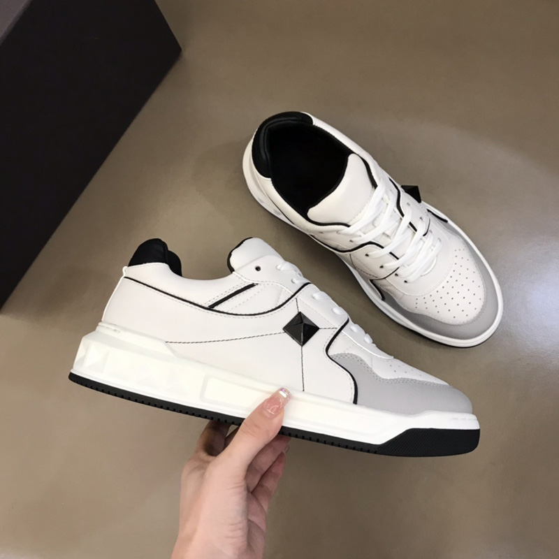 

Stud Low Top Sneaker White Platform Shoes For Men Maxi studs Sneakers Designer Sporty Basket Trainer High Quality Tennis Shoe