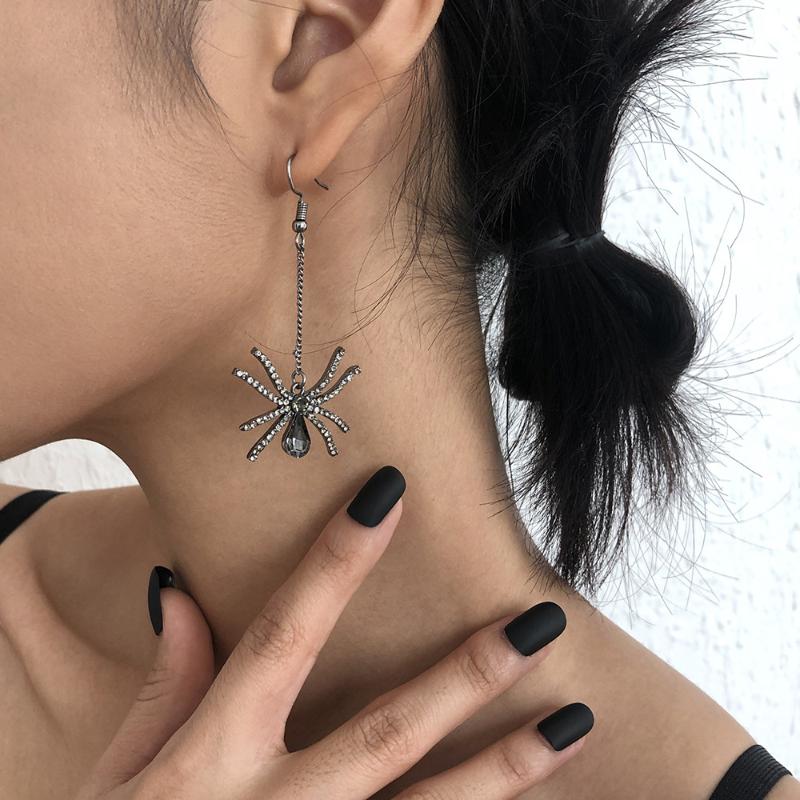 

Dangle & Chandelier Halloween Earrings Women's Dark Retro Long Exaggerated Spider Jewelry For Women Tassel Drop EarringsDangle