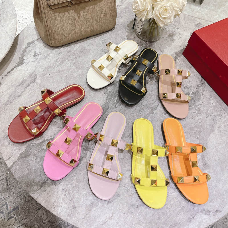 

Women Slippers Sandals FLAT ROMAN STUD CALFSKIN SLIDE SANDAL BLACK ROSE CANNELLE PINK LIGHT IVORY Summer Designer Luxury Fashion Ladies Beach Flat Flip Flops, Customized