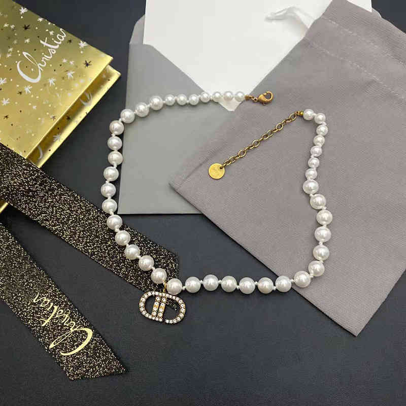 d New Pearl Diamond Red and Same Classic Light Celebrity 2022 Luxury Brand Fashion Design Versatile Necklace