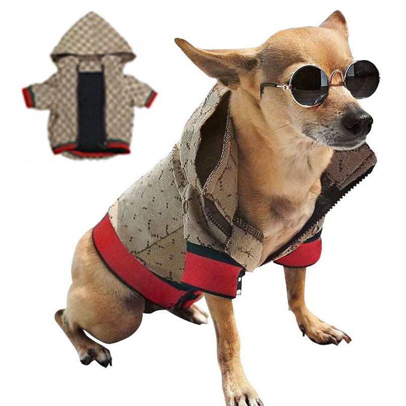 

Luxury Designers Dog Apparel Cats Dogs Animals Jackets Outdoor Casual Sports Pets Coats Clothes Accessories DOGS2025, With correct letters