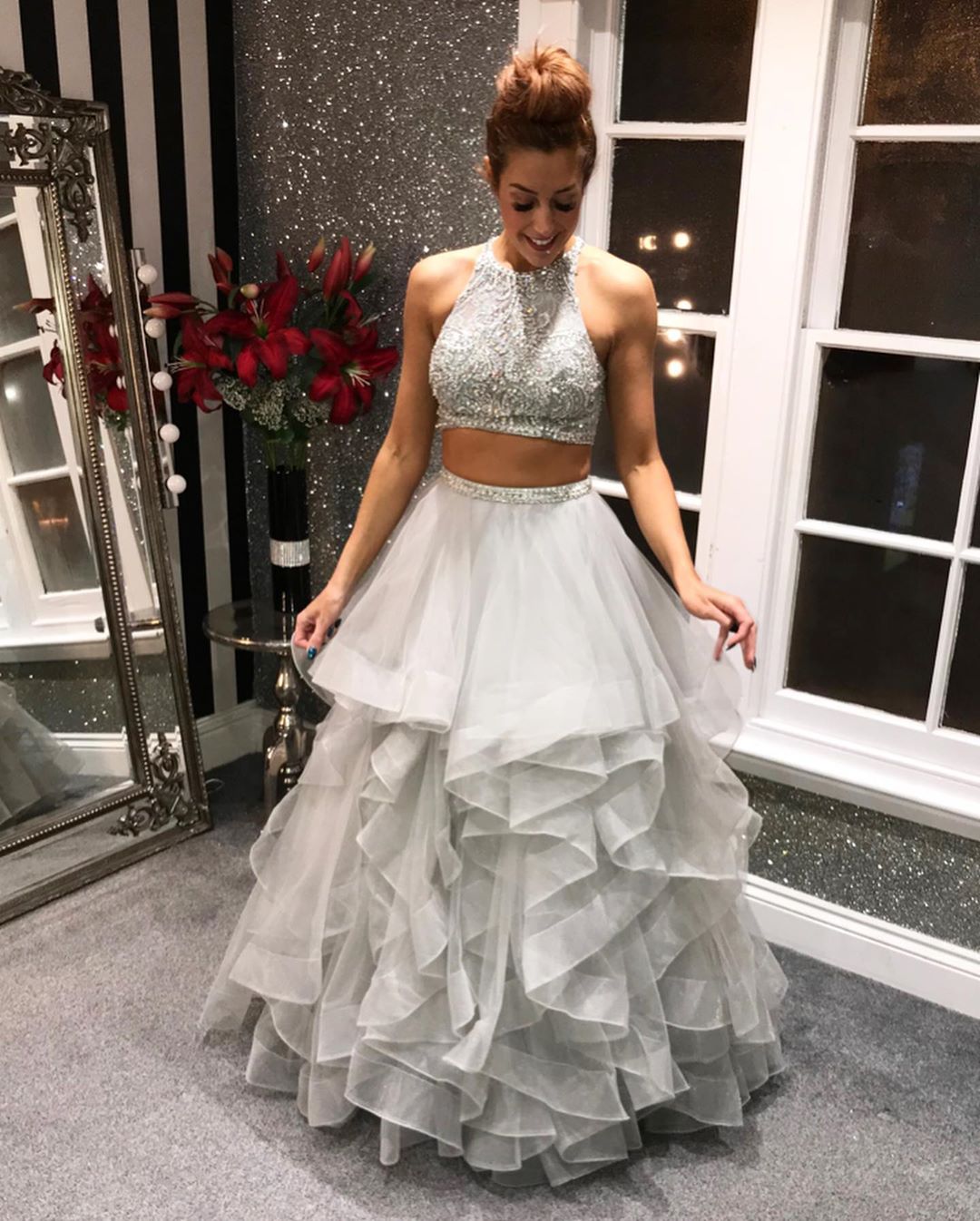Deux Pièces Robes De Bal Tulle A-ligne O-cou Longue Soirée Paillettes Robes De Bal Sur Mesure Robe De Soirée