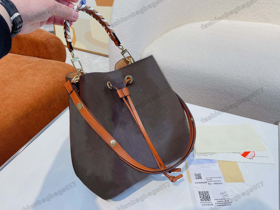 

Luxurys Champagne Style Bucket Bag Women Designers Shoulders Bag Monograms Flower Handbags Leather Purses