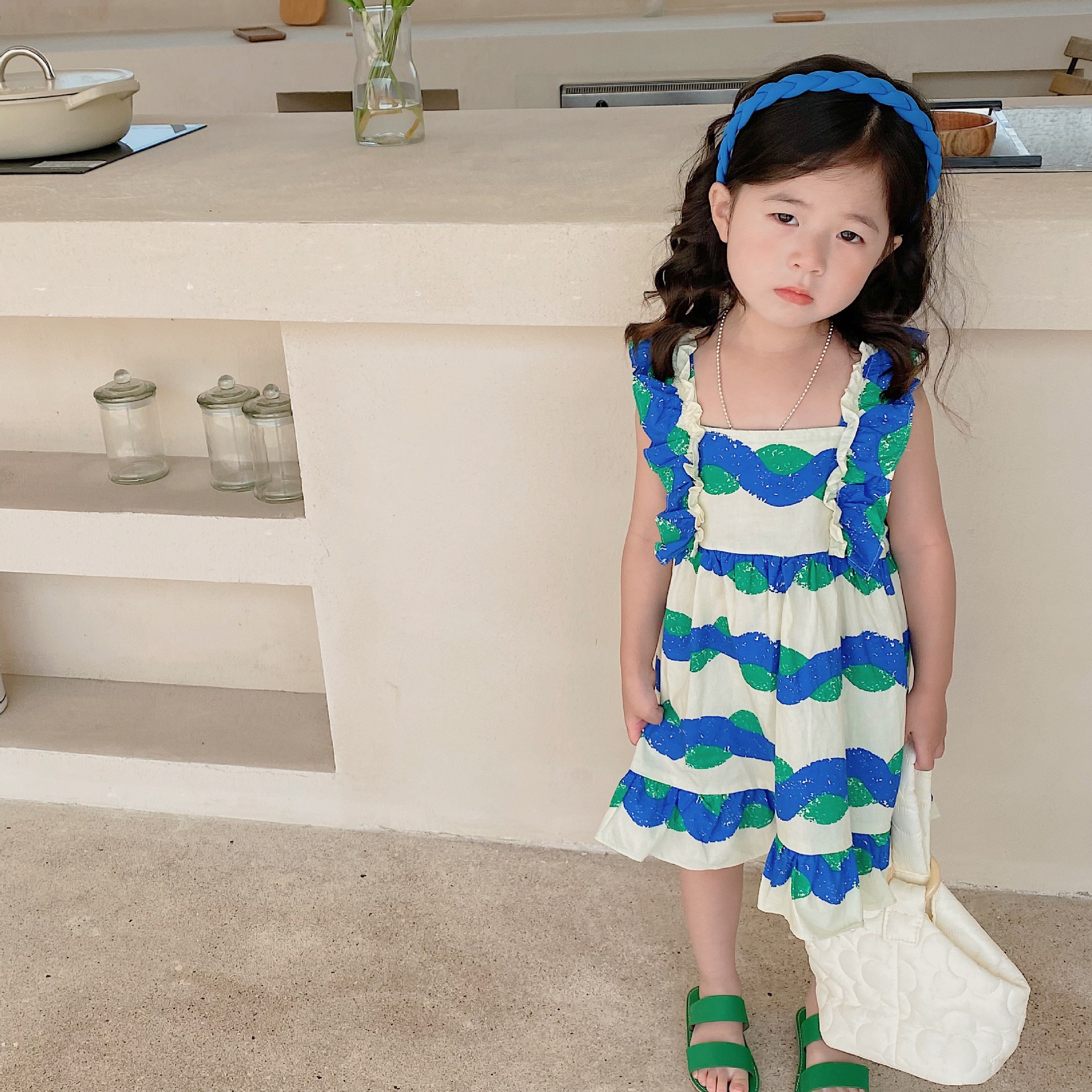 

kids wavy grain princess dress 2022 summer Korean girls refreshing wavy ruffle hem sleeveless dresses children beach holiday clothing S2140, Blue