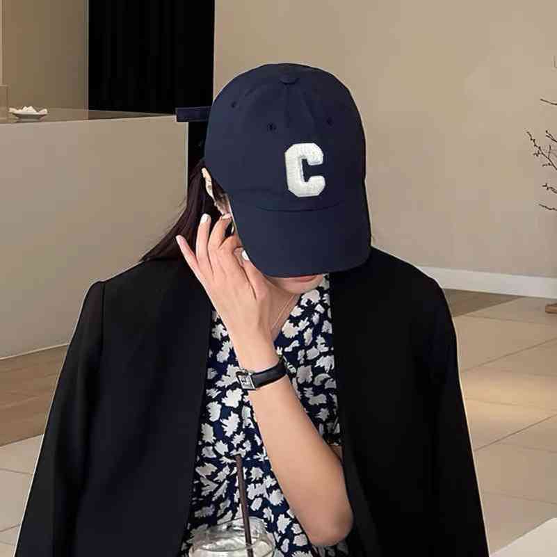 

Designer Ball Celins Caps Celin Hat Female Xia Maobian c Letter Embroidered Baseball Cap Star Same Versatile Duck Tongue Hat Sun Visor, Navy blue-m56-58cm