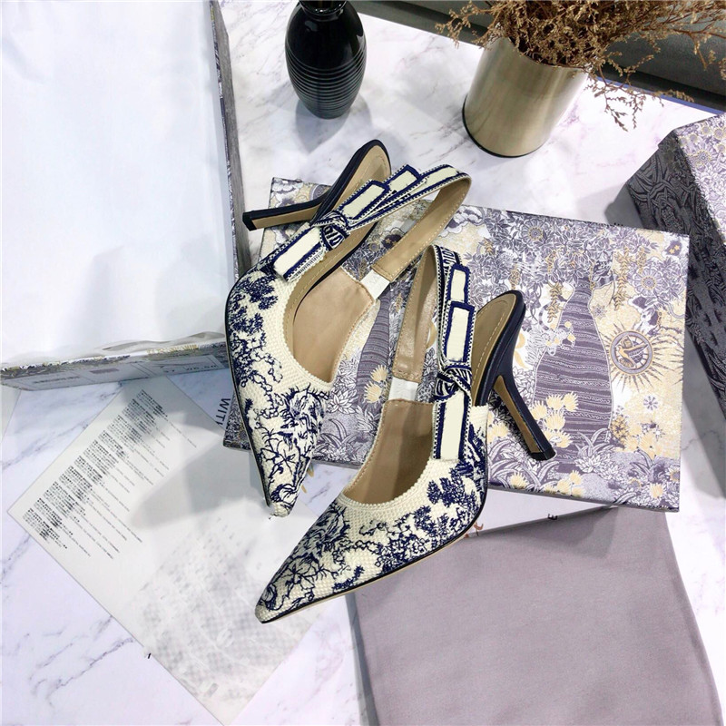 

Luxury Designer Bow Knot High Heel Shoes Women Runway Pointed Toe Low Woman Gladiaor Sandals Lady Brand Mesh Flat embroidered womens shoe, Grey embroidered flat bottom