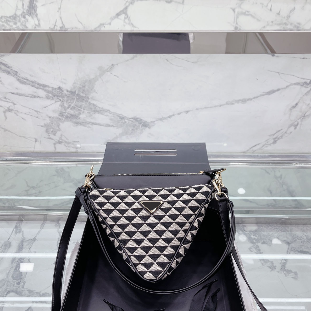 

2022 hobo women Shoulder Bag re-edition designers Tote handbags 2-in-1 triangle bag lady messenger bags size 24* 18cm, Customize