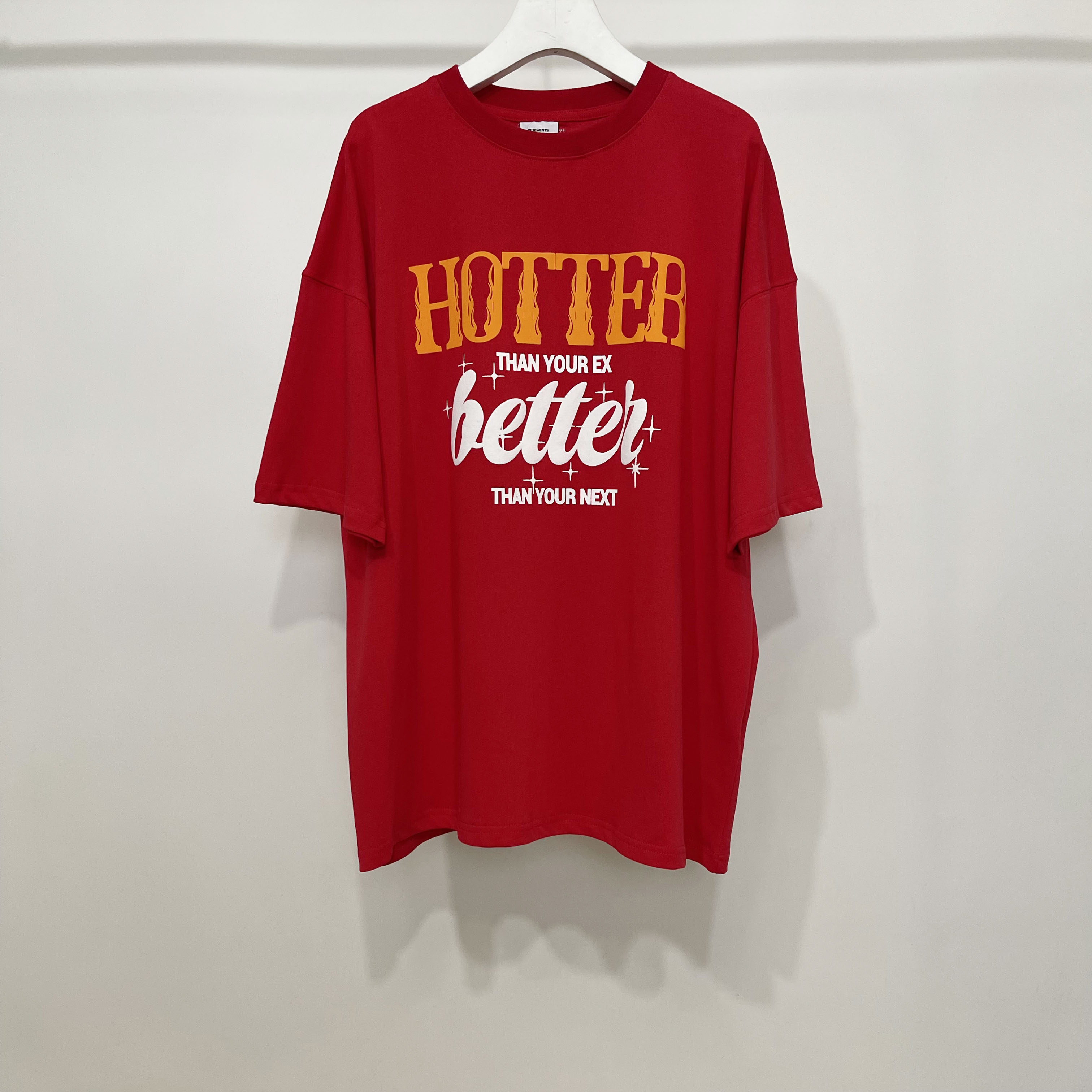 

VETEMENTS Hotter Than Your EX Letter T Shirt Round Neck Loose Short Sleeve Tee, Red