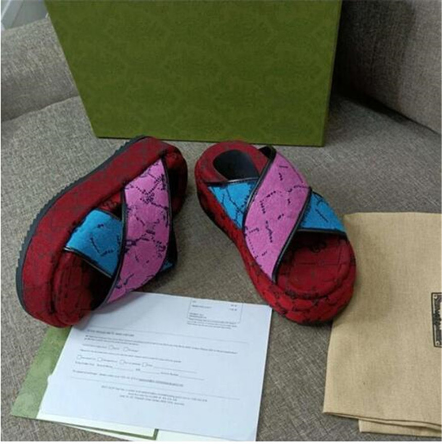 

2022 Fashion woman sandal Beach Thick bottom slippers platform women Shoes Alphabet lady Sandals Leather High heel slippers, Green