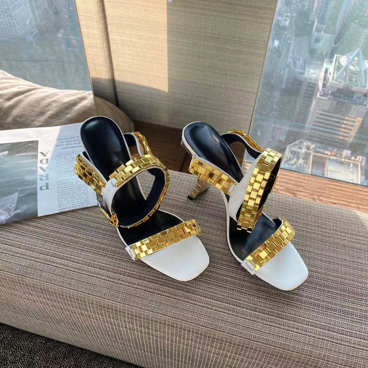 

European wading sandals Roman new fashion sexy women's wedges summer high heel casual , classic fashion, leather production, pearl decoration, gold chain, Black