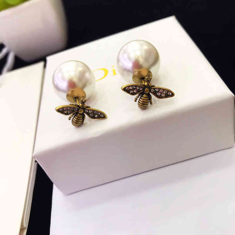 d New Honey Bee Classic Diamond Inlaid Pearl Red Earrings2022 Luxury Brand Fashion Design Versatile Ladies Jewelry Stud Earrings