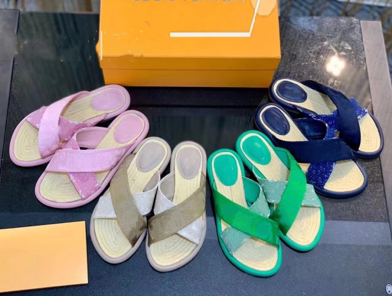 

Pink color overlapping slipper Leather Electric embroidered colorful denim sandals thick soled slippers personality trend versatile, Grey