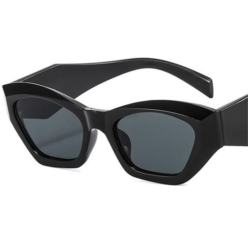 

Fashion Sunglasses Unisex Irregular Sun Glasses Glitter Adumbral Anti-UV Spectacles Oversize Frame Eyeglasses Personality Ornamental