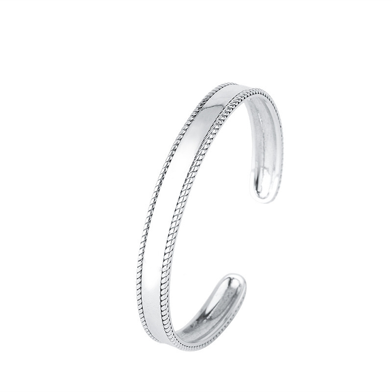 

Version S925 Sterling Silver Bracelet Worn Smooth Geometric Wide Face Minimalist Open Bracelet Temperament Versatile