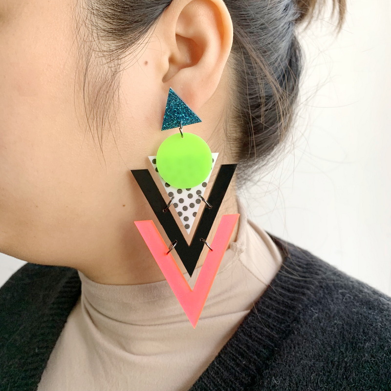 Triangle coloré Dangle boucle d'oreille femme géométrique grandes boucles d'oreilles pour femmes mode bijoux acrylique accessoires