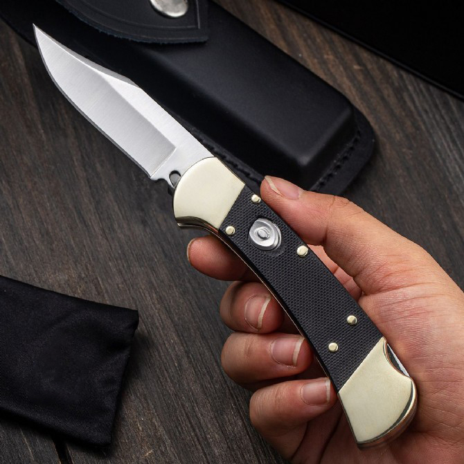 

Classic 112 AUTO Tactical Folding Knife D2 Satin Blade G10 with Brass Head Handle EDC Pocket Knives With Leather Sheath and Nylon Bag Gift Box Package