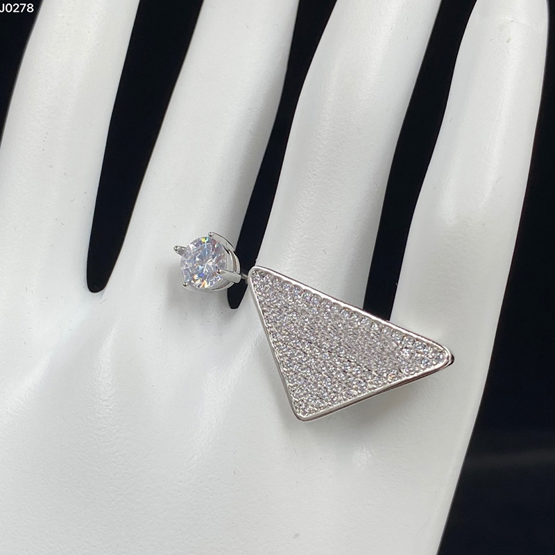 

2022 Rings For Women Mens Luxurys Designer Engagement Ring For Womens Lover Brand Gold Ring Designers Jewelry Unisex Wedding Rings D2205164Z