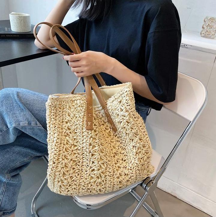 

Evening Bags Female Casual Straw Solid Color Handbag Hollow Out Simple Style Square Shaped Satchel Soft Large Capacity Shoulder BagEvening, Beige