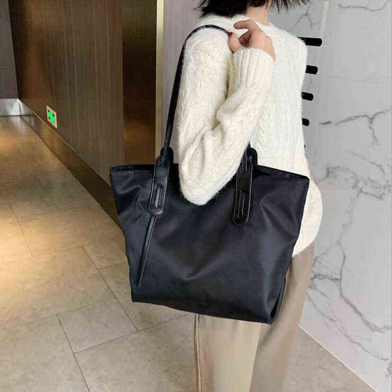 

Evening Bags High Capacity For Women 2022 New Casual Handbags Designer Shoulder Bag High Quality Nylon Ladies Bolsos 220416, Black