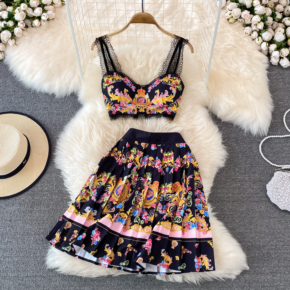 

2022 Fashion Two Piece Dress Women Lace Suspender Sexy Top And High Waist Mini Pleated Skirt 2 Piece Sets Casual Vacation Beach Designer Set Summer Print Woman Suit, White