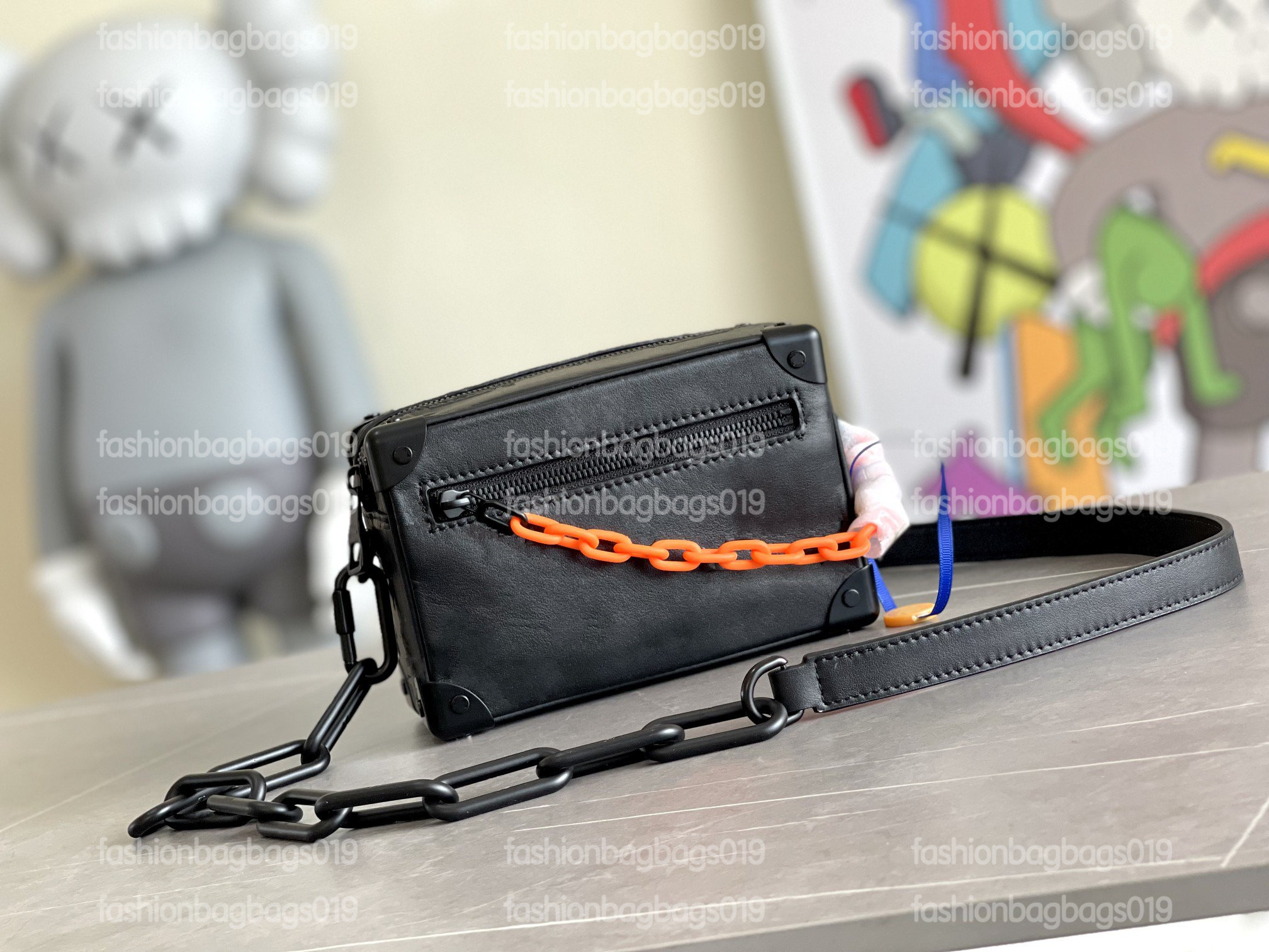 

Trunk handbags Box Bag Monograms Men Handbag cartoon friend Letter Print Shoulder Bags Crossbody Envelope camera messenger bag