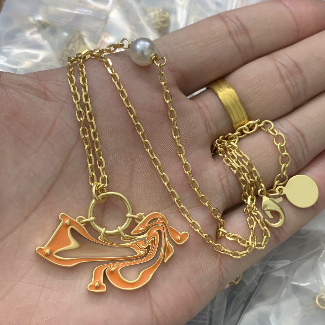 

22ss 10style Letter Design 18K Gold Plated Women Retro Titanium Steel Necklace Luxury Designer Jewelry Chain Pendant Fashion Brass Necklaces Gift High Quality