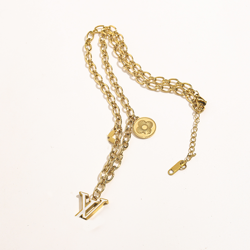 

Pendant Necklaces Luxury Designer Necklace Choker Pendant Chain 18K Gold Plated Stainless Steel Letter Necklaces Fashion Womens Wedding Jewelry T2302031