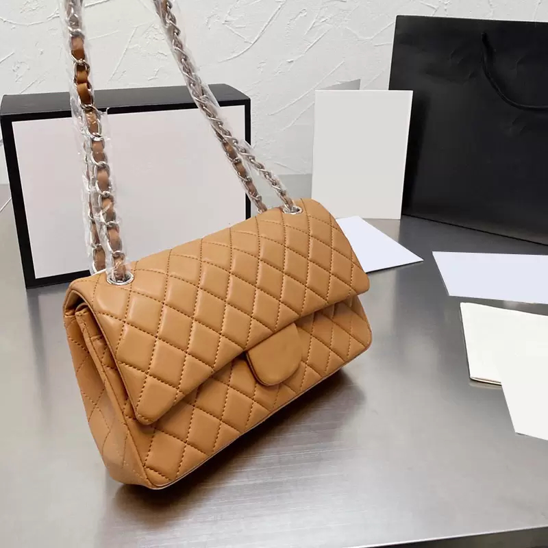18C Wallets Mini Designer Bag Coral Solid Color Cowhide Shoulder Bags Silver-Tone Metal Beads Chain Crossbody Bags Letter Pendant Classic Handbag