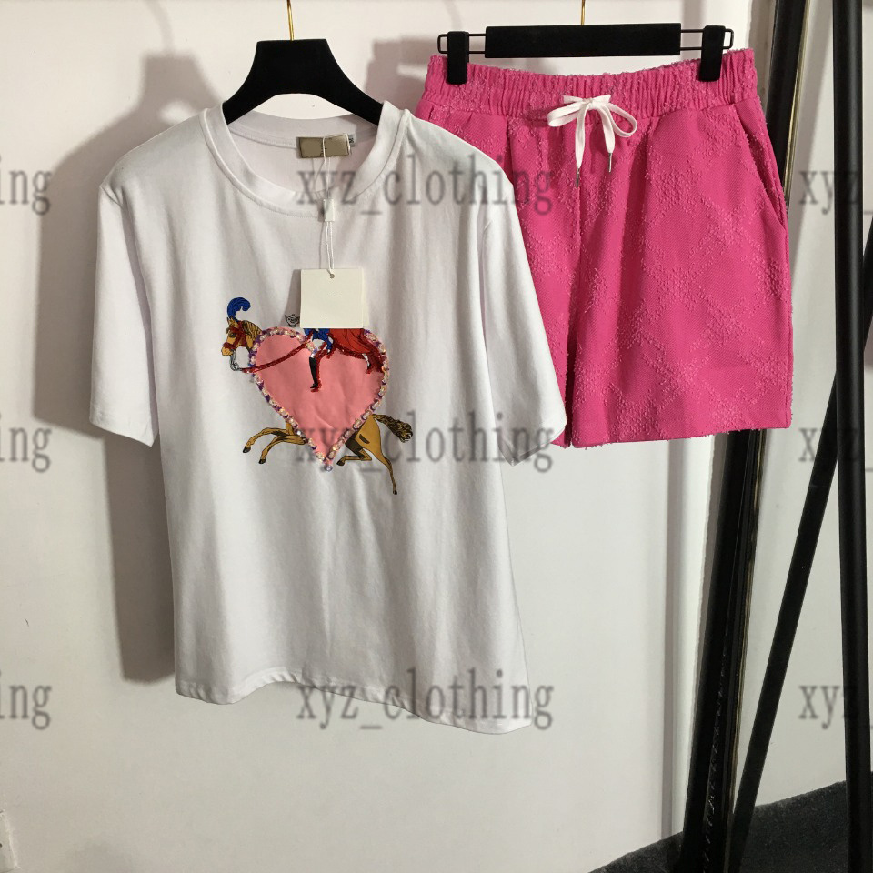 

luxury newly womens t-shirts summer dress sets designer round neck t shirts with shorts high-end Beaded couple heart print short-sleeved, 01