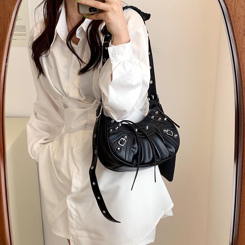 

Evening Bags Ladies Brand Shoulder Bag Niche Designer Pleated Messenger Fashion Classic Underarm 2022 Spring Women Coin Purse, White