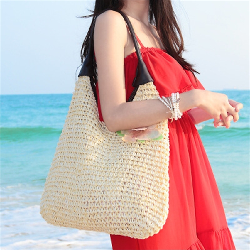 

Purse new and V-shaped hook single shoulder portable straw woven beach leisure Women's bag, White