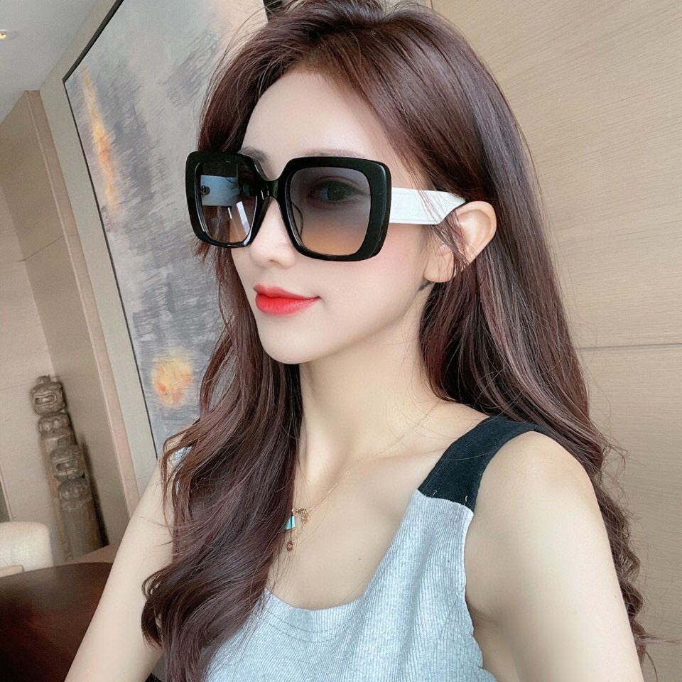 

Fashion Designer Mens Sunglasses Goggle Beach Sun Glasses For Woman 6 Color Optional Higt Quality