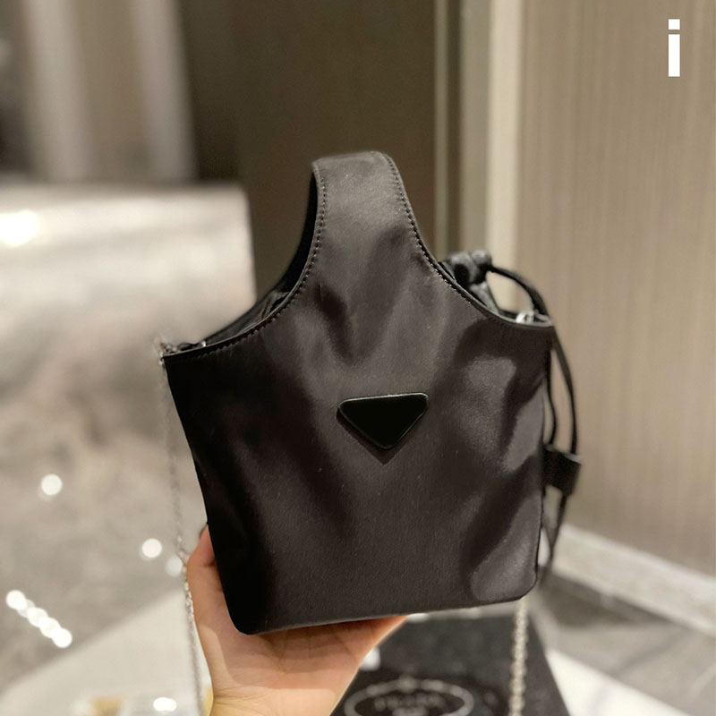 

HH Mens Womens Parachute Cloth Nylon Totes Shoulde Bags Summer Diagonal Travel Crossbody P Bag Man Luxury Designer Triangle Badge Handbags For Women Card Holder 25cm, Add shipping fee