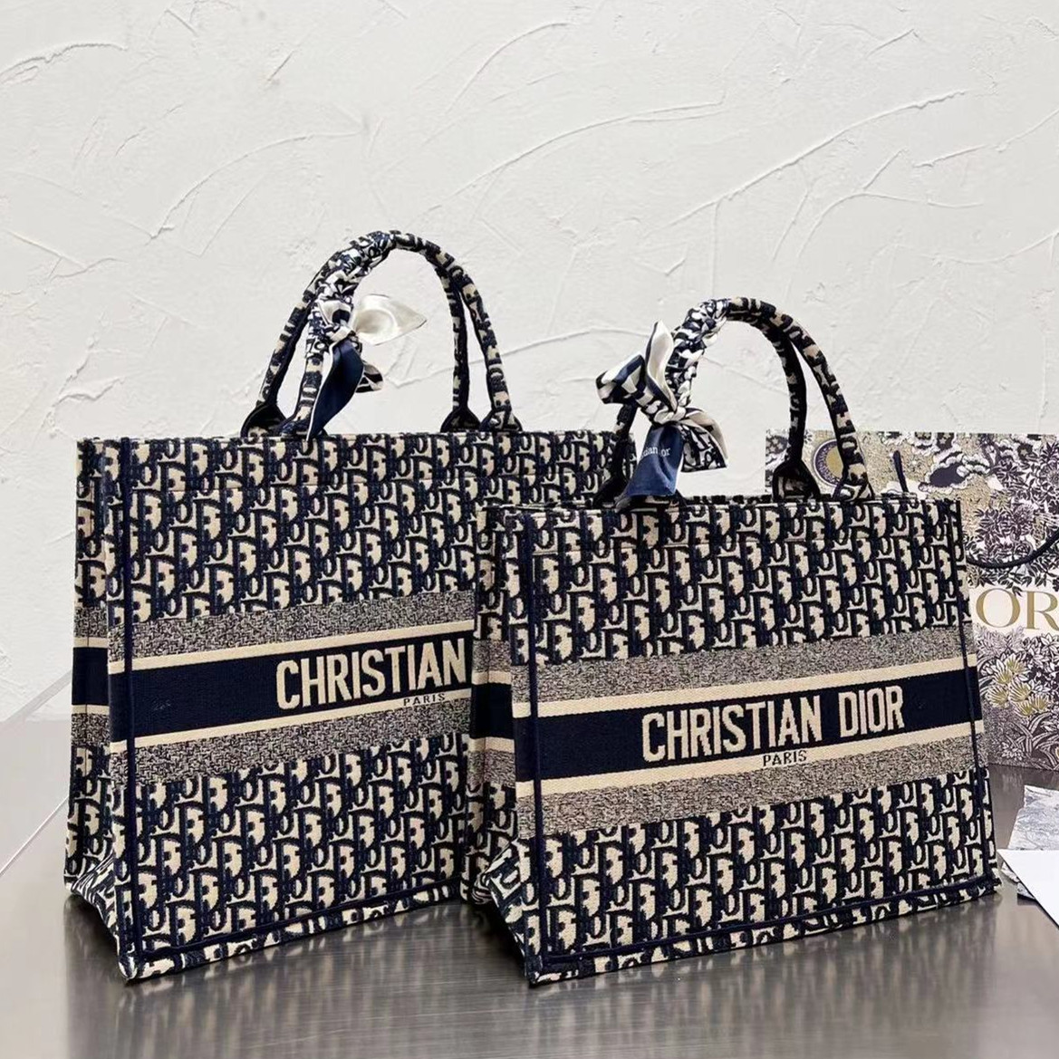 Christian Dior Sacs à provisions Femmes Dior Tote Hands Sacs Bordeuse en relief Sac de mode avec une qualité supérieure 36cm 41cm