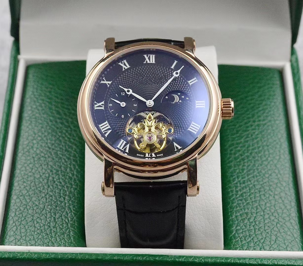 

Luxury Mans Business Watch Male Mechanical Watches for Man Automatic movement wristwatch 0029, Silver black