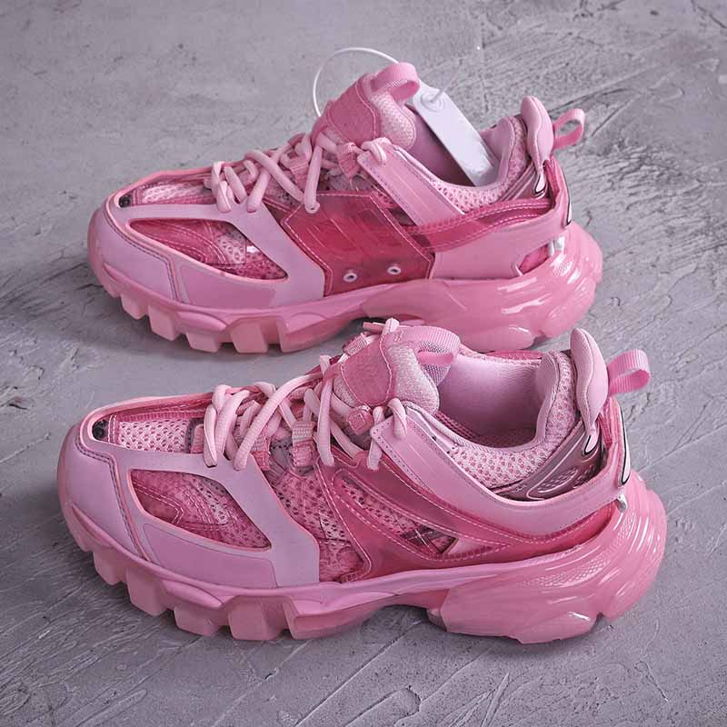 

Top Casual Womens Skate Shoes Sneakers Track Letter Badge Pink Outsole Platform Sports Designer Lady Fashion Breathable Luxury Brand Lace Up Athletic Running Shoes