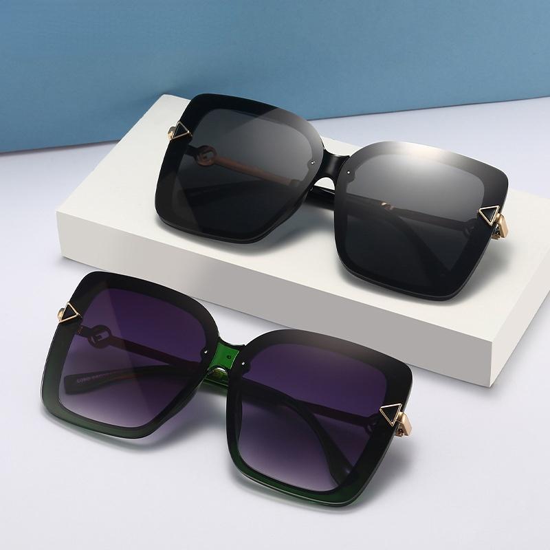 

Sunglasses Fashion Ladies Big Frame Square Metal Legs Gradient Color Sun Shade Glasses Vintage Woman EyewearSunglasses