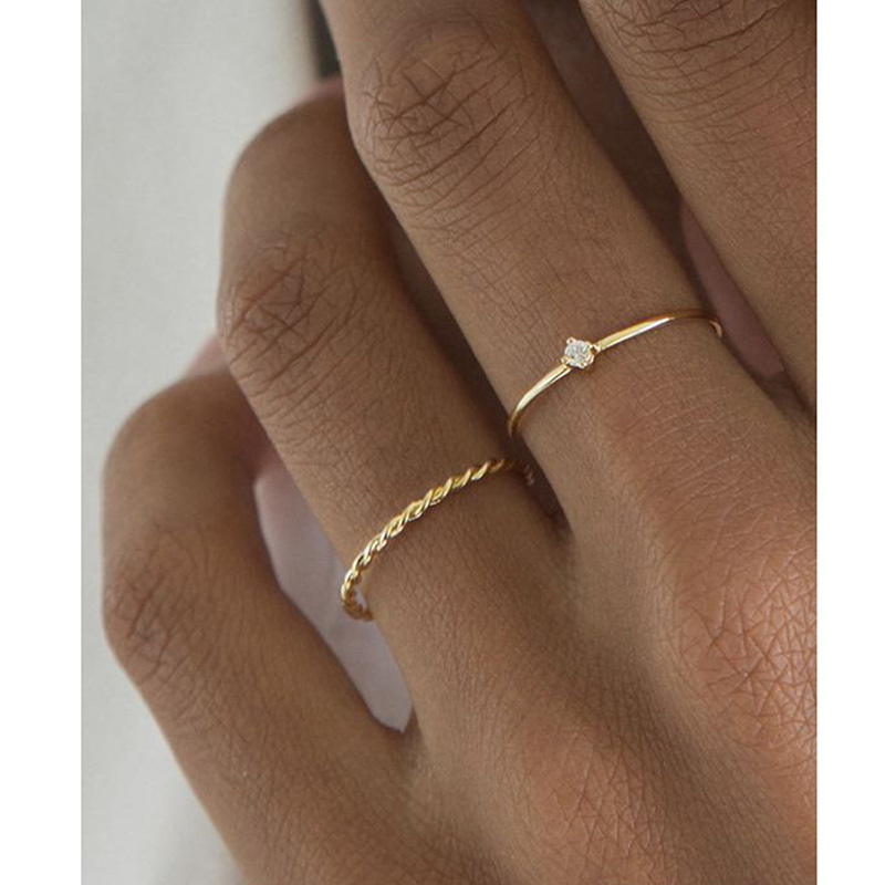 

Chic Twisted Rope Slim Ring for Women Stainless Steel Metal Wedding Finger Band Elegant Simple Vintage Party Jewelry 220716
