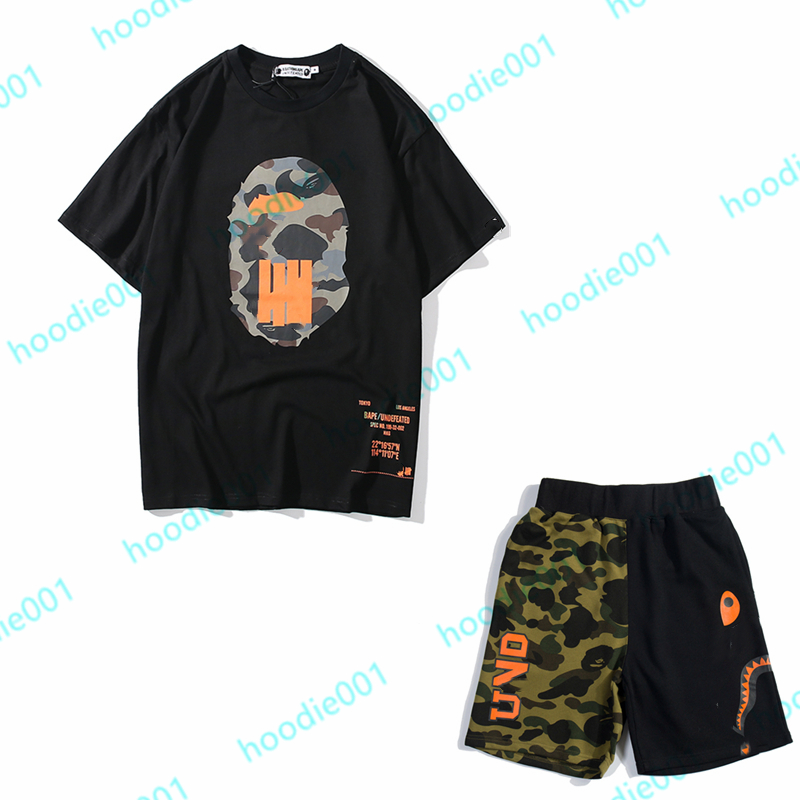 

High Quality Apes Men's T-Shirts Japanese Shark ape head tshirts luminous camo printing co-branded same style for men and women 2022 new 100% cotton Shorts T-shirt set 1-4, 1 pcs buttons