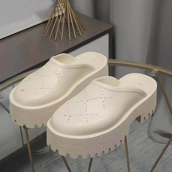 

Designer Womens fashion porous Carved flower Platform Sandals Outdoor Beach Thick bottom Flip Flops Size 35-42 With box, Purple