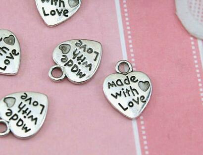 

made with love 20pcs/lot Tibetan Silver heart bracelet Pendants Handmade Decorative Metal DIY Jewelry Alloy accessories srg3d