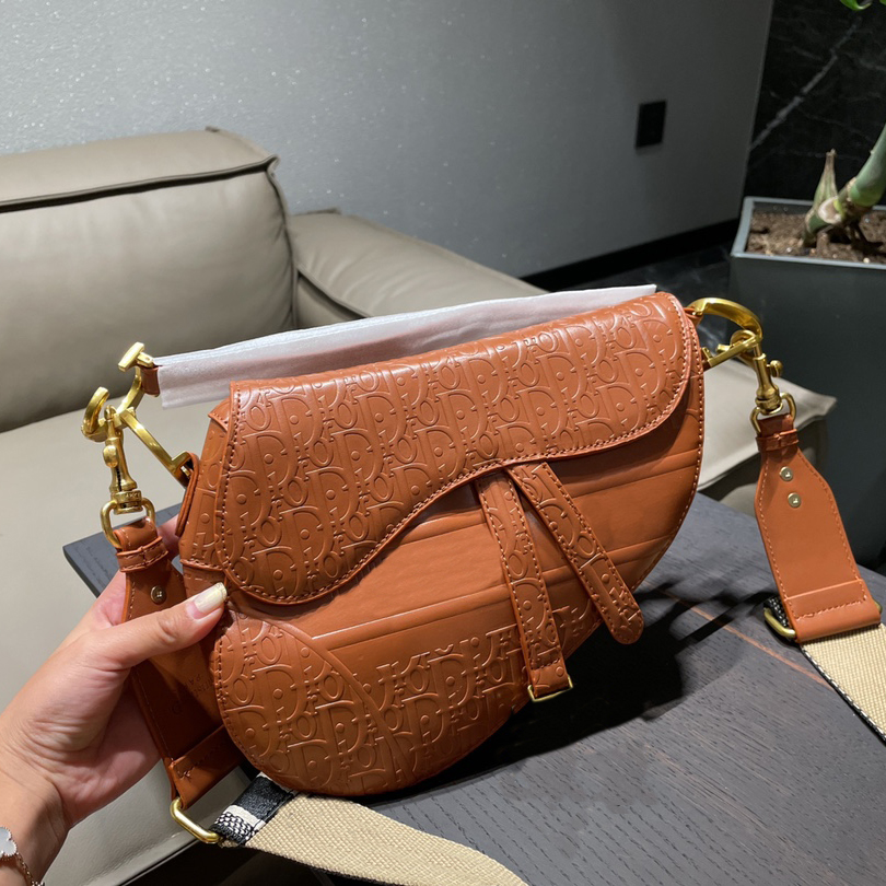 

Luxurys Designers Handbag bag Top Quality Genuine Leather With Shoulder Strap Purse Metal Pendant Shoulders Bags Women Crossbodybag Cowhide Handbags, No bag