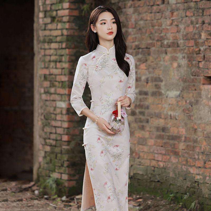 

Ethnic Clothing Cheongsam Qipao Style Young High-end Elegant Autumn Long-sleeved Pink Embroidery Retro Improved Women DressEthnic