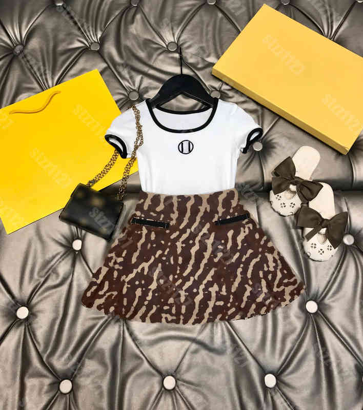 

simple baby clothes t-shirt skirt sets boy girls cotton shorts t shirts 2 piece suit logo print brand tracksuit luxury brother sister outfit tees kids clothing sets a1, 39