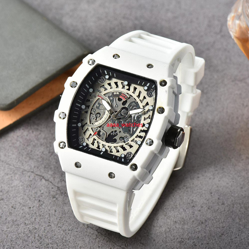 138 3-pin new men's watch top brand luxury watch men's quartz automatic watch male clock