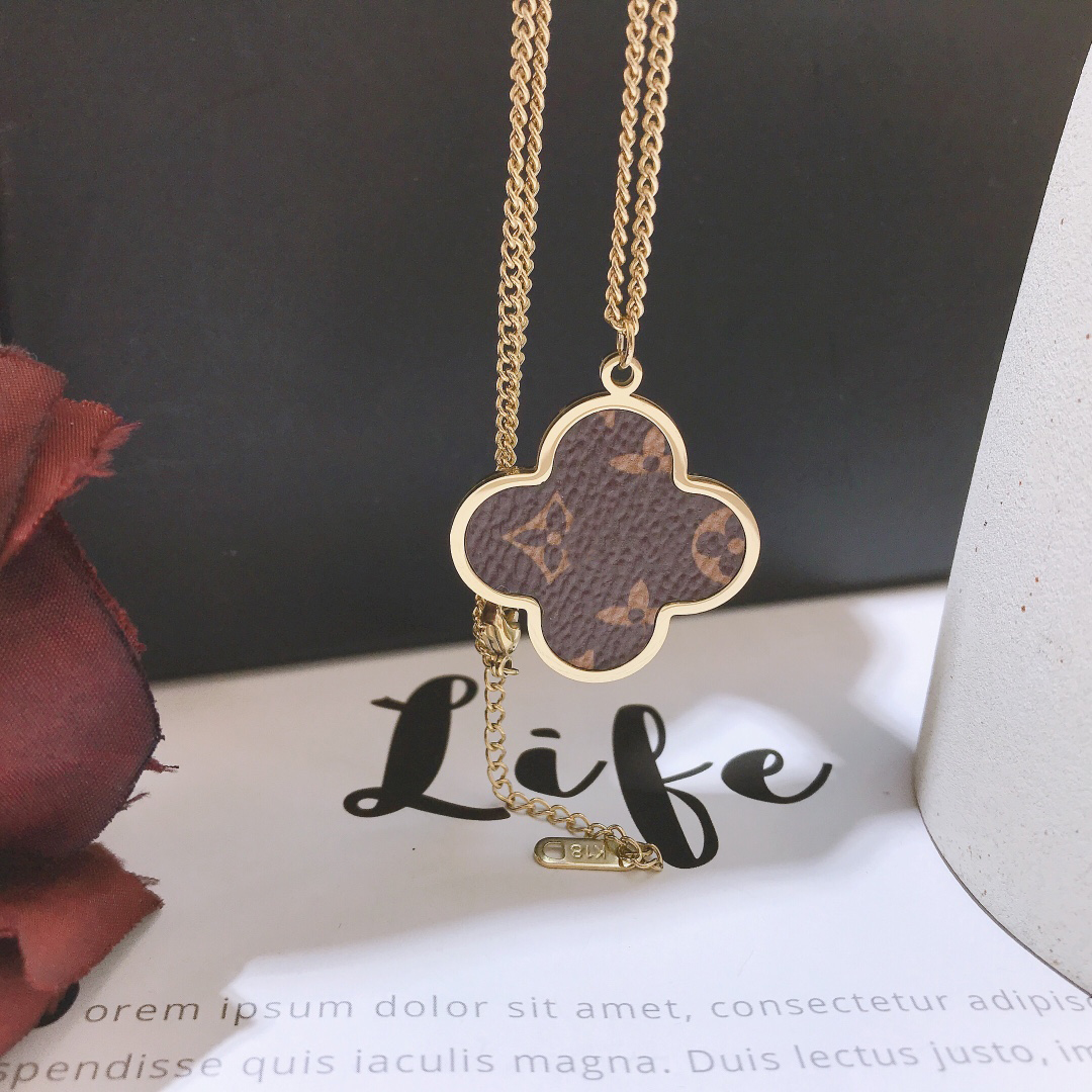 

Europe America Fashion Womens Design Necklace Faux Leather 18K Gold Plated Stainless Steel Necklaces Choker Chain Letter Pendant Wedding Jewelry X160