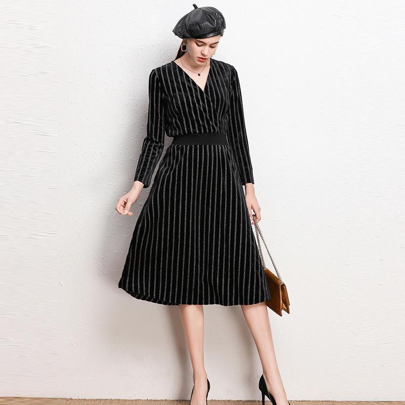 

Casual Dresses 2022 Fashion Velvet Stripe Dress Women Spring Autumn Long Sleeve V Neck Office Ladies Runway Waist High Quality, Black