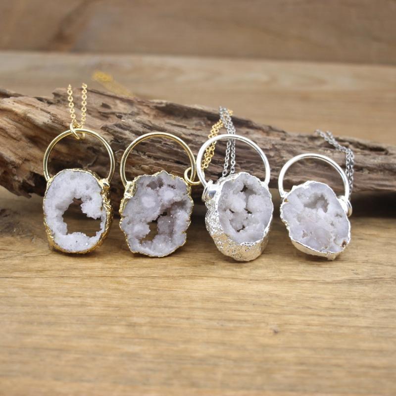 

Pendant Necklaces Natural White Quartz Geode Druzy Hoop Pendants Necklace Raw Crystal Agates Drusy Charms Gold/Silvery Plated Women Jewelry